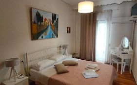 Elegant Central Apartment In Volos