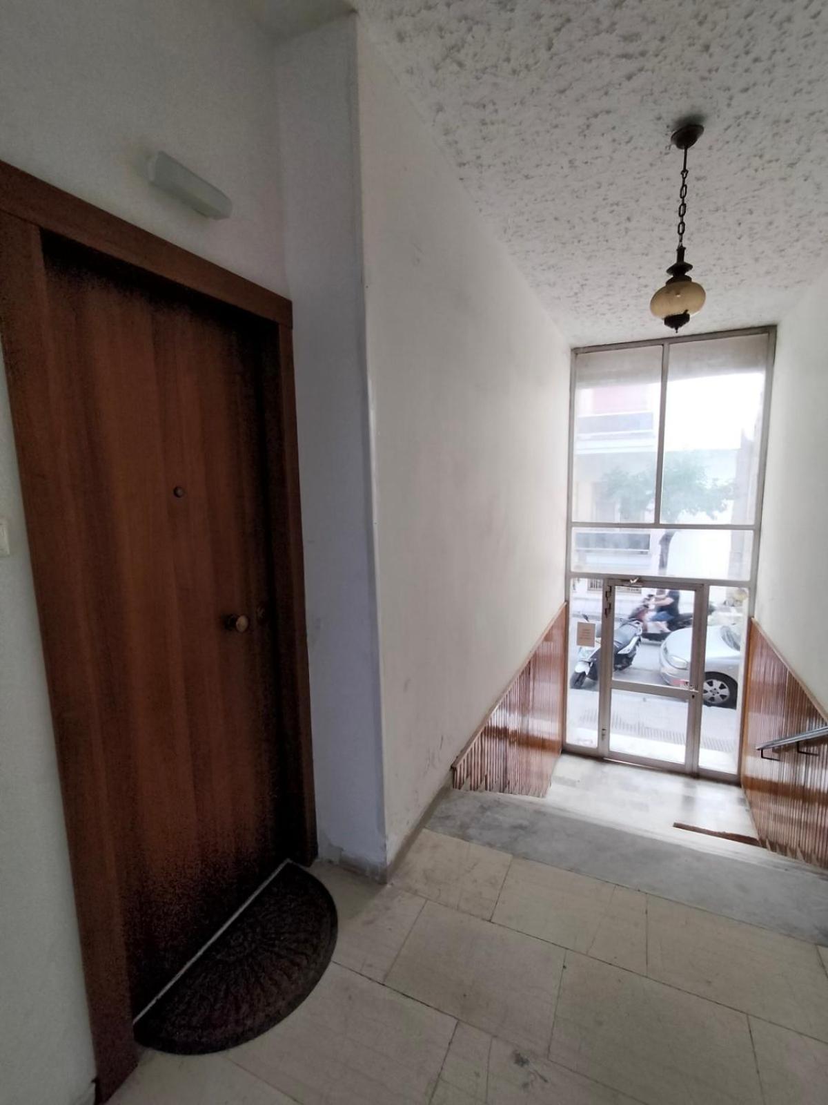 Elegant Central Apartment In Volos Exterior photo